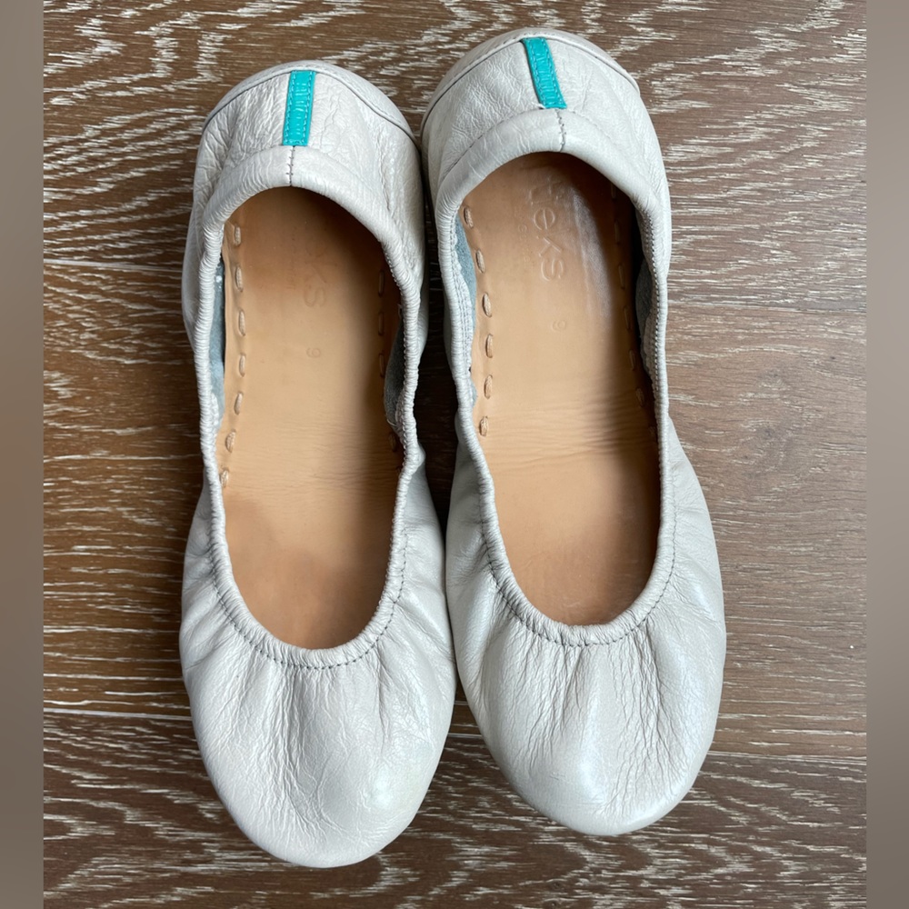 Feather Grey Tieks size 9